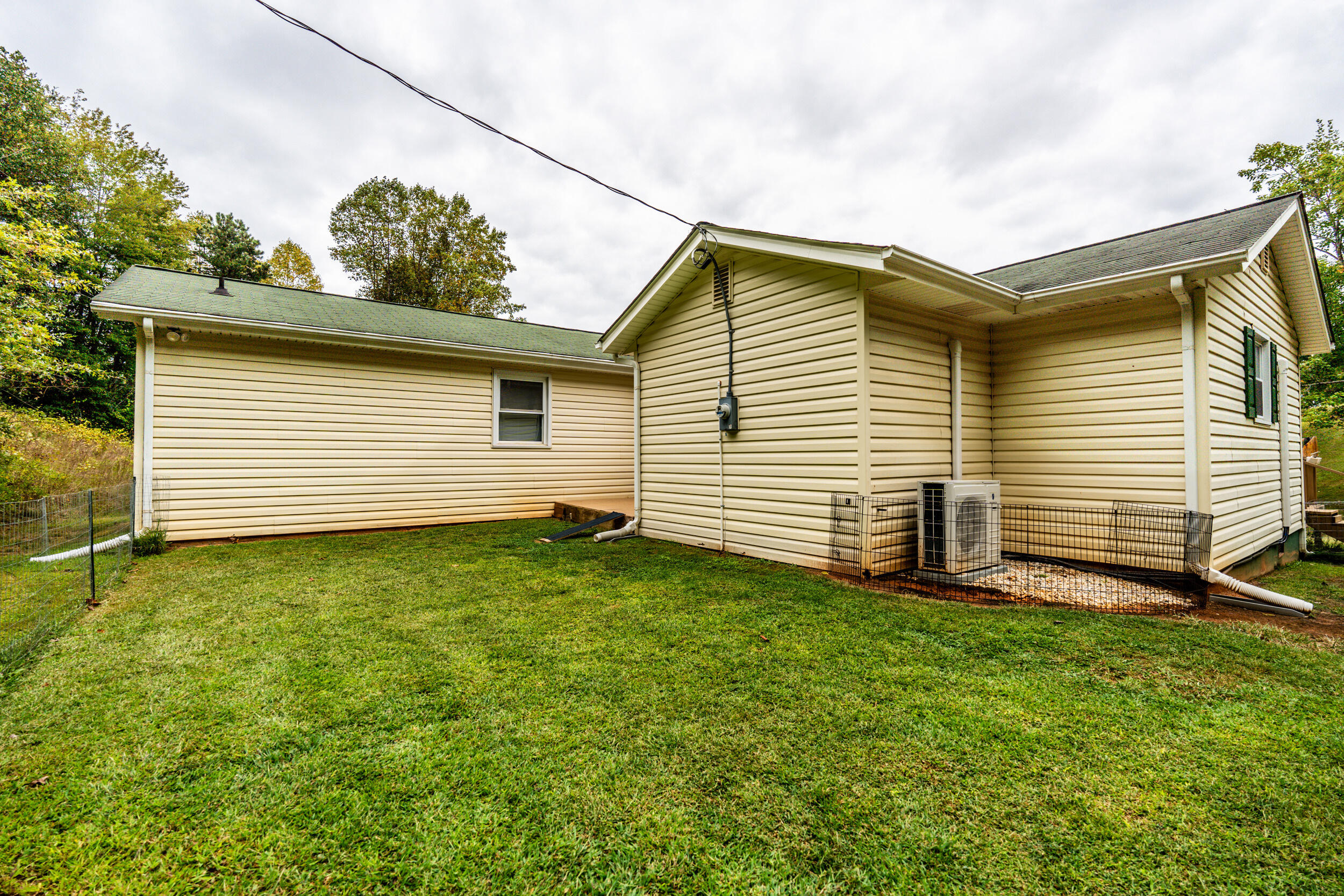 563 Country Ridge Road Bassett, VA 24055 - Photo 27 of 34 563crbss-027