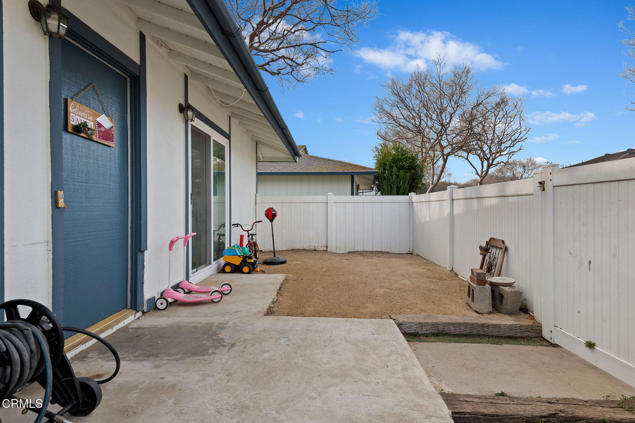 2018 Miramar Walk Oxnard, CA 93035 - Photo 3 of 22 2-web-or-mls-02 - Front Yard