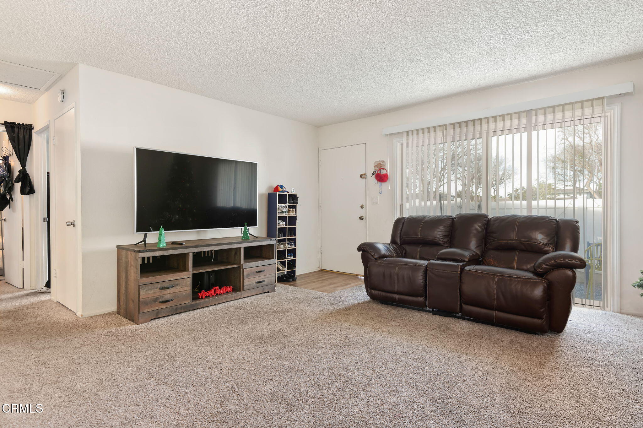 2018 Miramar Walk Oxnard, CA 93035 - Photo 5 of 22 4-web-or-mls-04 - Living Room