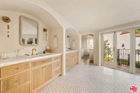 $11,985,000 | 1744 Reedvale Lane, Los Angeles, CA 90049