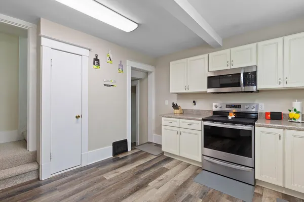 $226,000 | 1001 West Michigan Avenue, Jackson, MI 49202