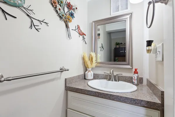 $226,000 | 1001 West Michigan Avenue, Jackson, MI 49202