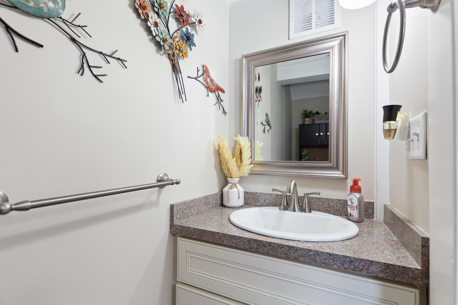 1001 West Michigan Avenue Jackson, MI 49202 - Photo 25 of 42 1001 W Michigan Ave - Jackson - 1003