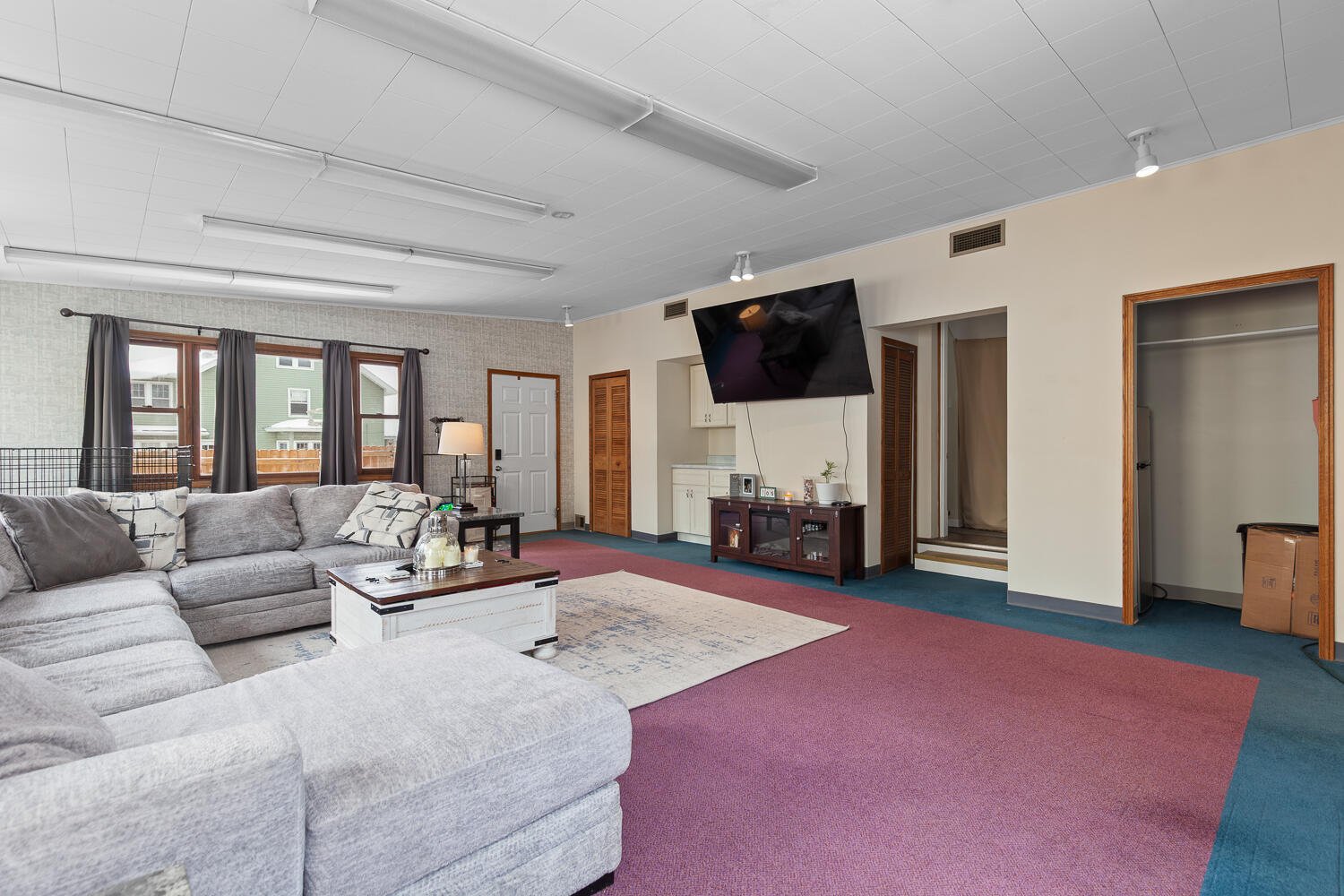 1001 West Michigan Avenue Jackson, MI 49202 - Photo 6 of 42 1001 W Michigan Ave - Jackson - 1035