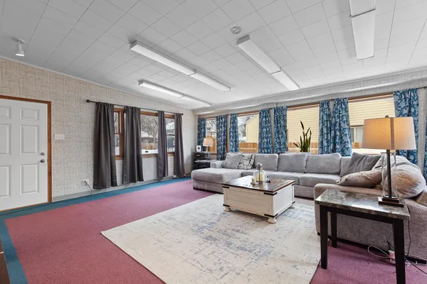 $226,000 | 1001 West Michigan Avenue, Jackson, MI 49202