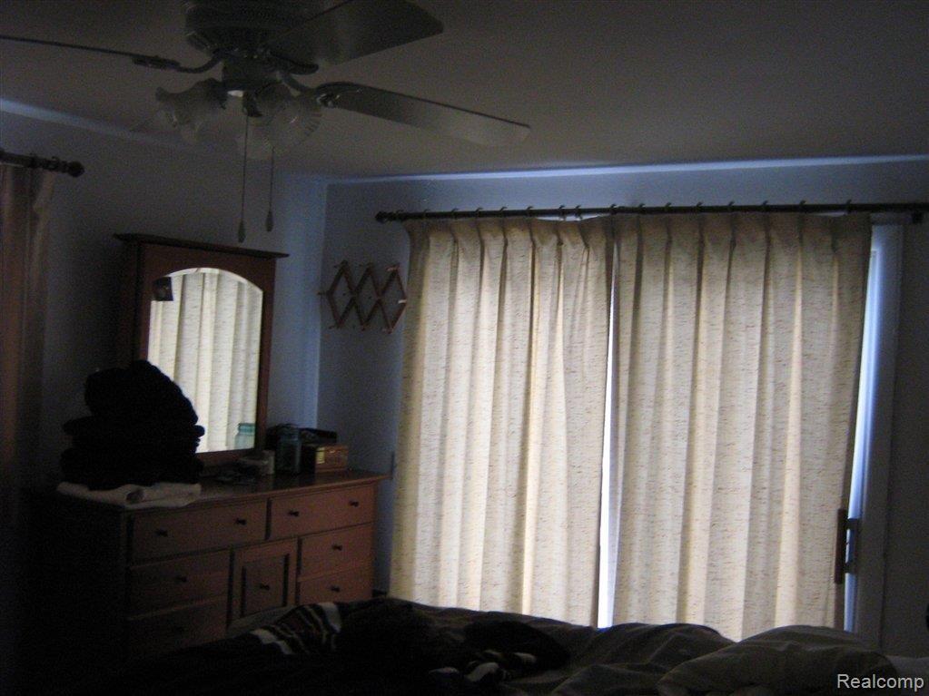19520 Coachwood Road Riverview, MI 48193 - Photo 7 of 10 GARRISON 006.JPG