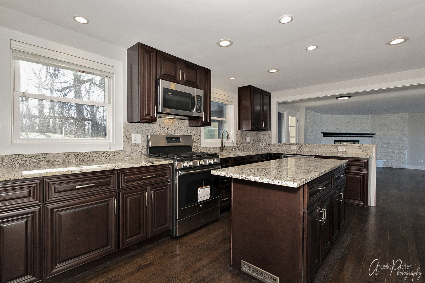 30W641 West Irving Park Road Elgin, IL 60120 - Photo 16 of 57