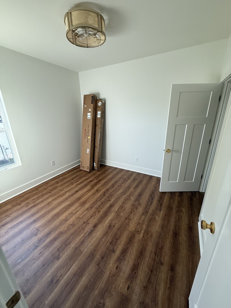 910 East 17th Avenue Springfield, TN 37172 - Photo 15 of 17 a view of an empty room with a window