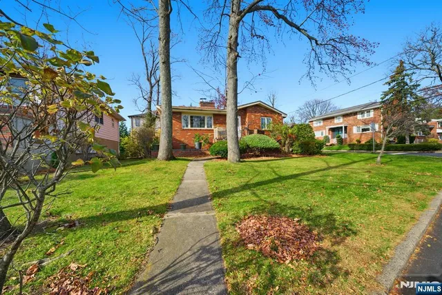 $5,000 | 36 Marjorie Terrace, Englewood Cliffs, NJ 07632