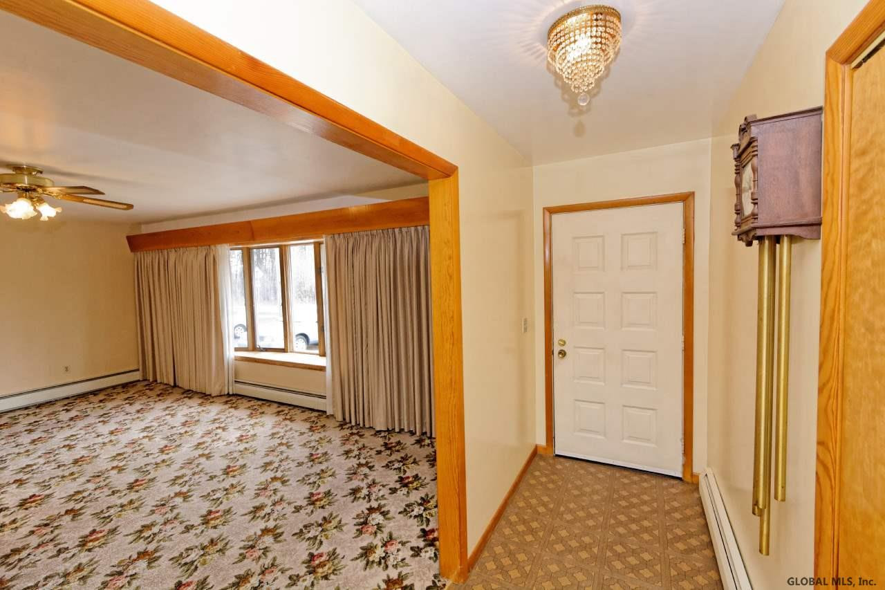 401 Krumkill Road Bethlehem, NY 12203 - Photo 7 of 25 Photo 7