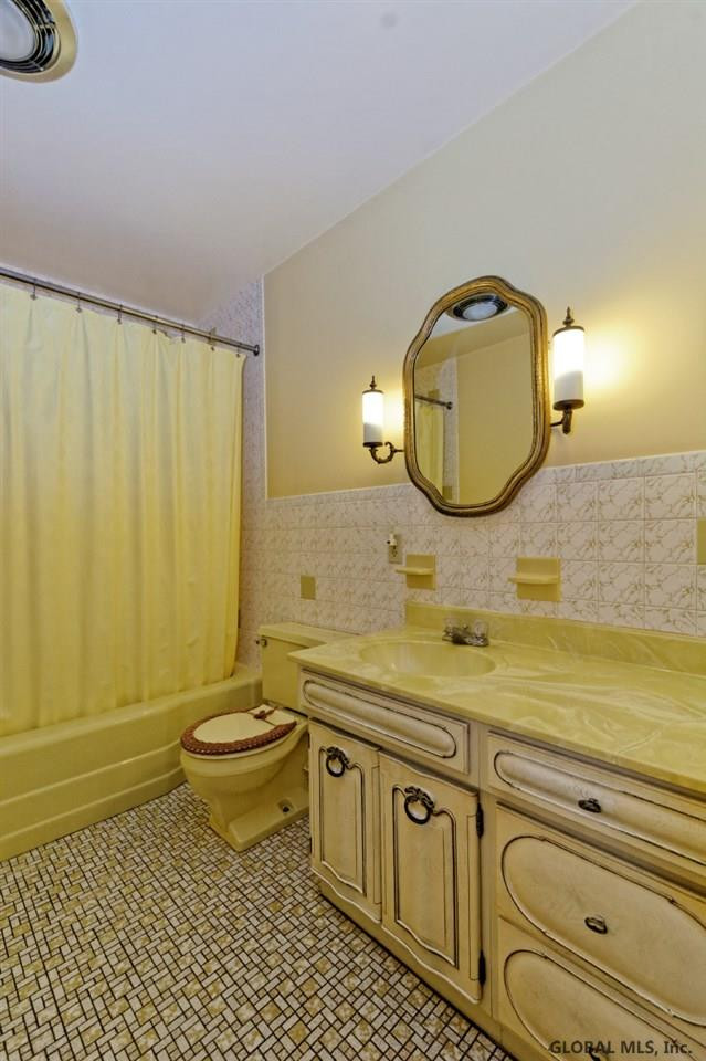 401 Krumkill Road Bethlehem, NY 12203 - Photo 10 of 25 Photo 10