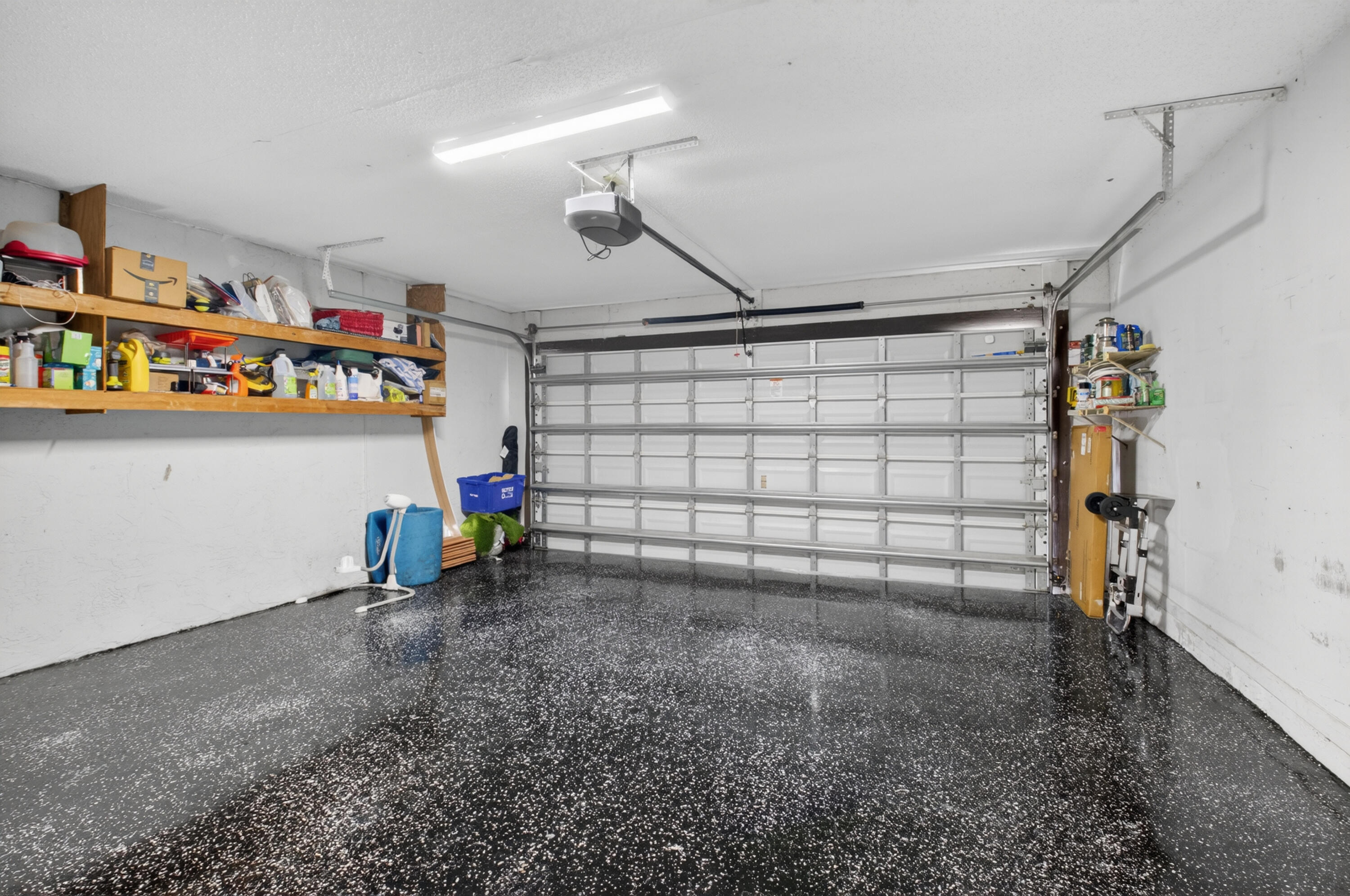 7374 Woodmont Court Boca Raton, FL 33434 - Photo 36 of 95 a view of a garage
