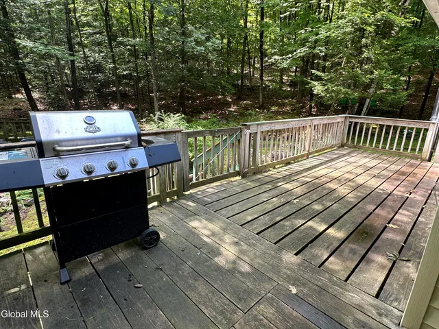 $275,000 | 24 Hollow Haven, Hague, NY 12836