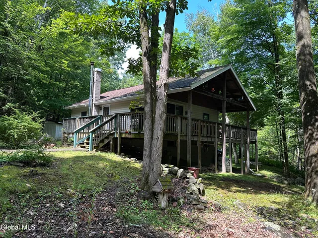 $275,000 | 24 Hollow Haven, Hague, NY 12836