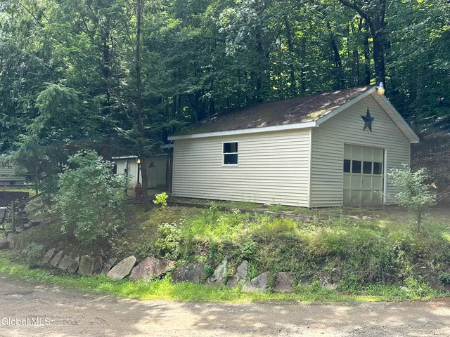 $275,000 | 24 Hollow Haven, Hague, NY 12836