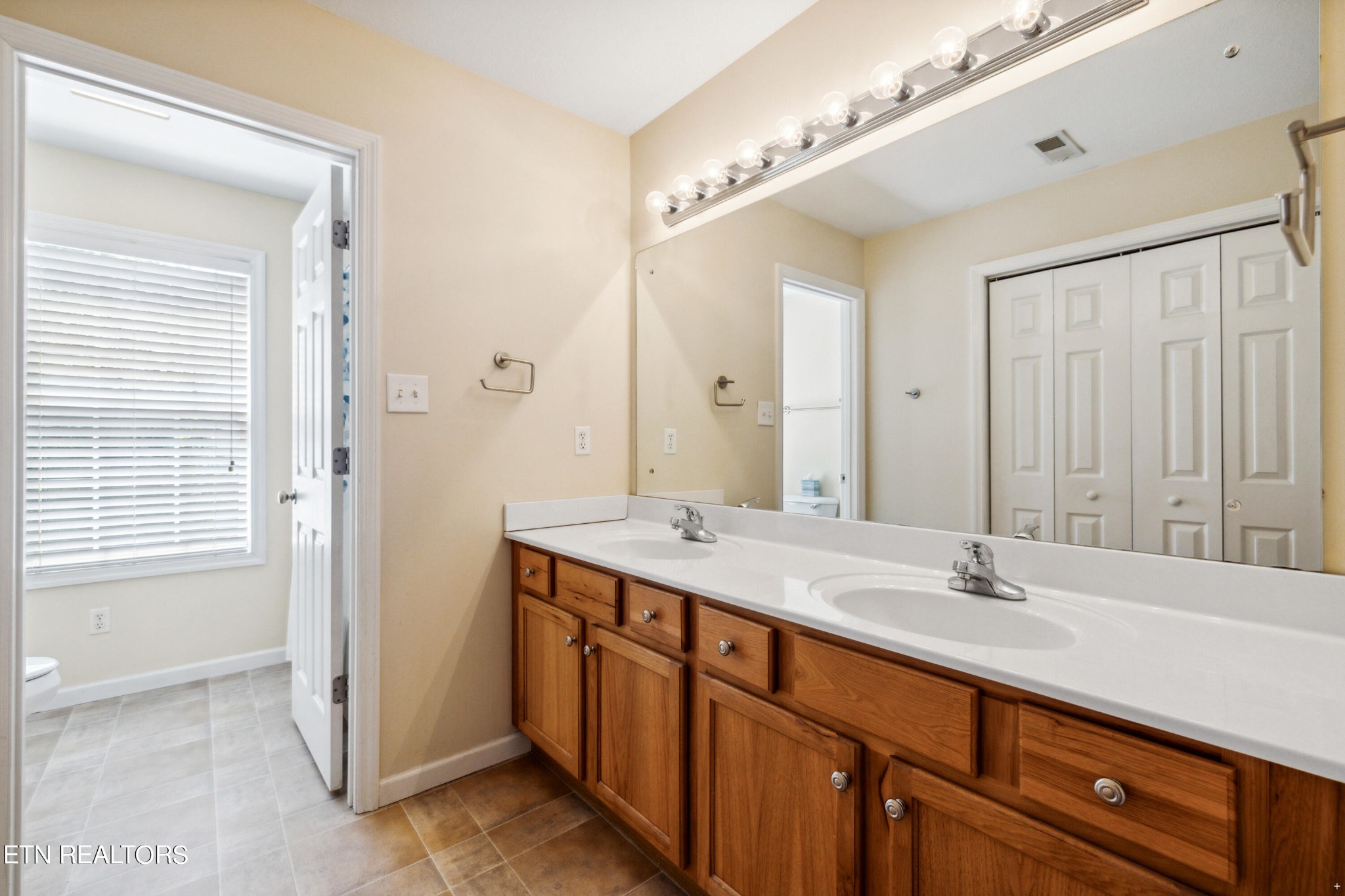 1858 Falling Waters Road Knoxville, TN 37922 - Photo 27 of 47 Gallery Image 27