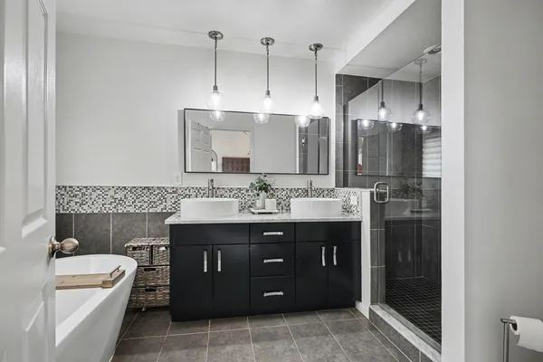 $629,000 | 6714 Haymarket, Utica, MI 48317