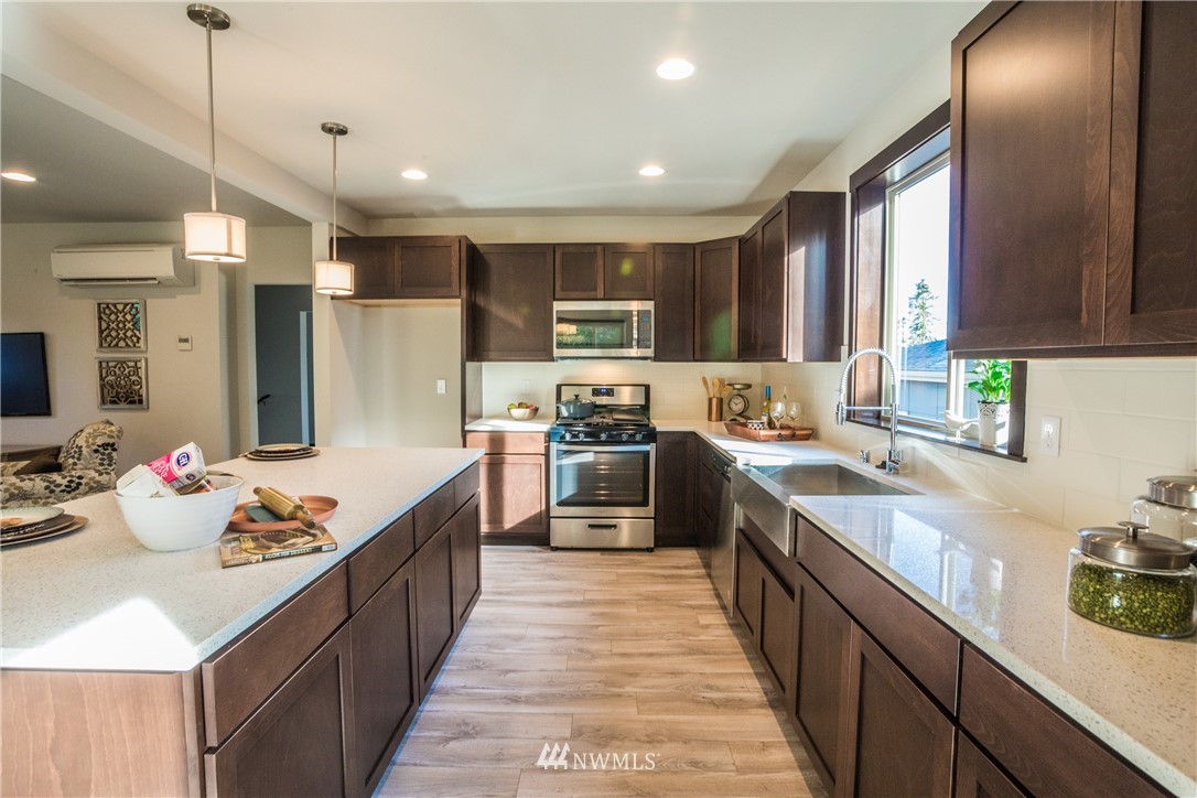 322 182nd Street Southeast Bothell, WA 98012 - Photo 10 of 25