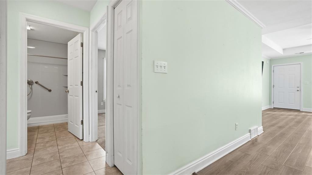 604 Elm Way Coraopolis, PA 15108 - Photo 19 of 30 a view of bathroom with shower