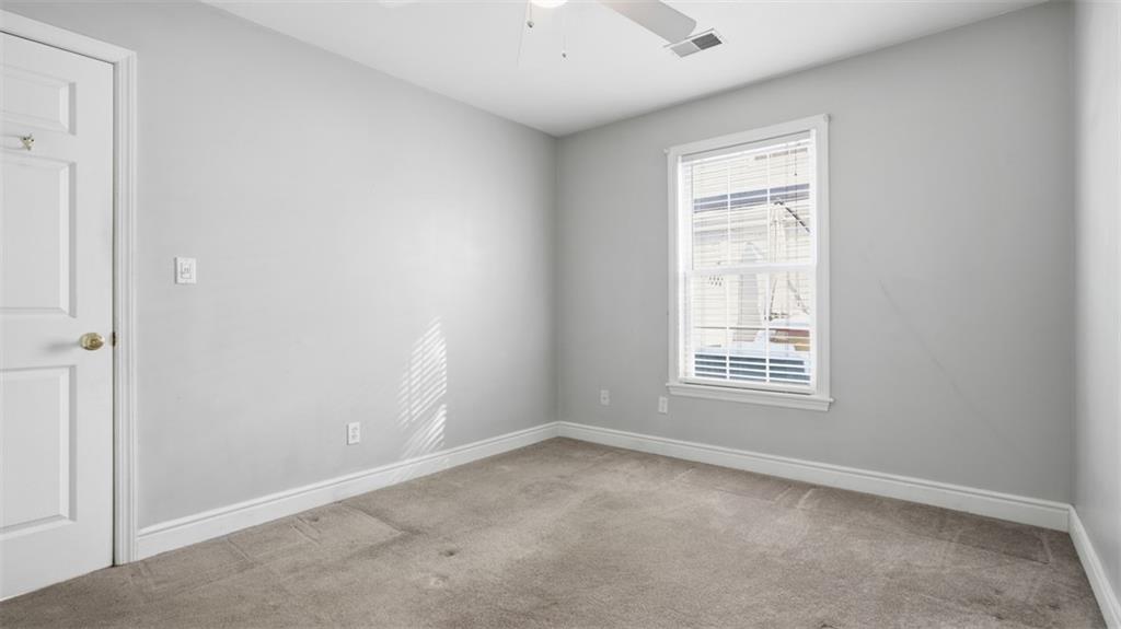 604 Elm Way Coraopolis, PA 15108 - Photo 24 of 30 an empty room with a window