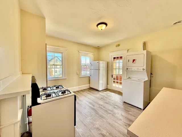 $1,995 | 84 Pearl Street, Unit 2F, Stoughton, MA 02072