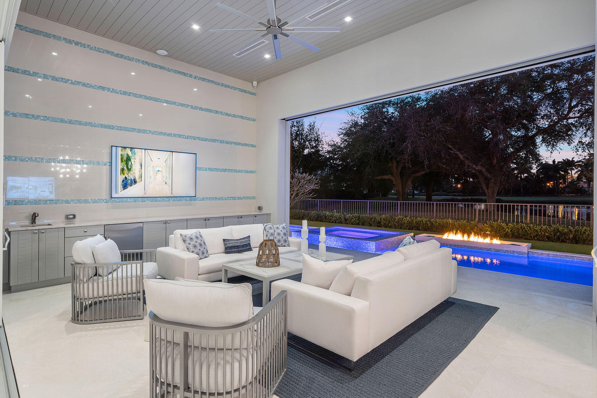 148 Thatch Palm Cove Boca Raton, FL 33432 - Photo 68 of 76 148_Thatch_Palm_Cove_Dusk_14