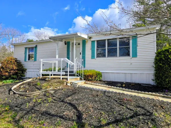 $235,000 | 1 Marsh Hl Circle, Tilton, NH 03276
