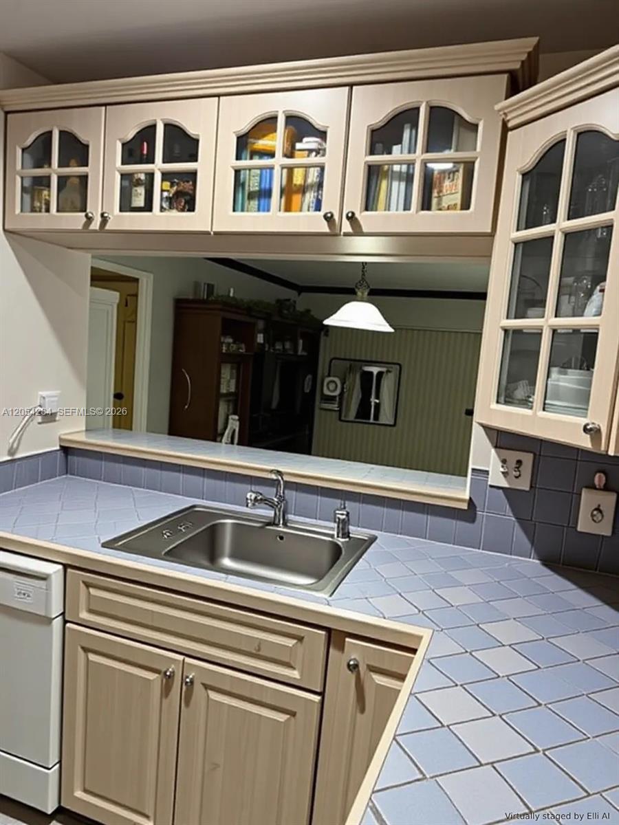 11233 Southwest 88th Street, Unit 202E Miami, FL 33176 - Photo 6 of 12