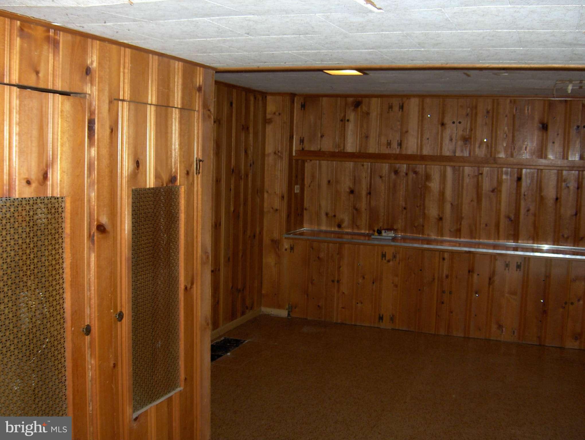 8069 Wallace Road Baltimore, MD 21222 - Photo 24 of 30 Basement