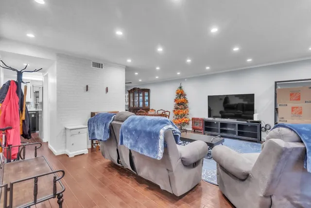 $295,000 | 6064 Vía Casitas, Carmichael, CA 95608