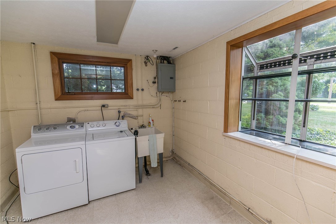 6165 Hemingway Road Cleveland, OH 44143 - Photo 17 of 31 Gallery Image 17