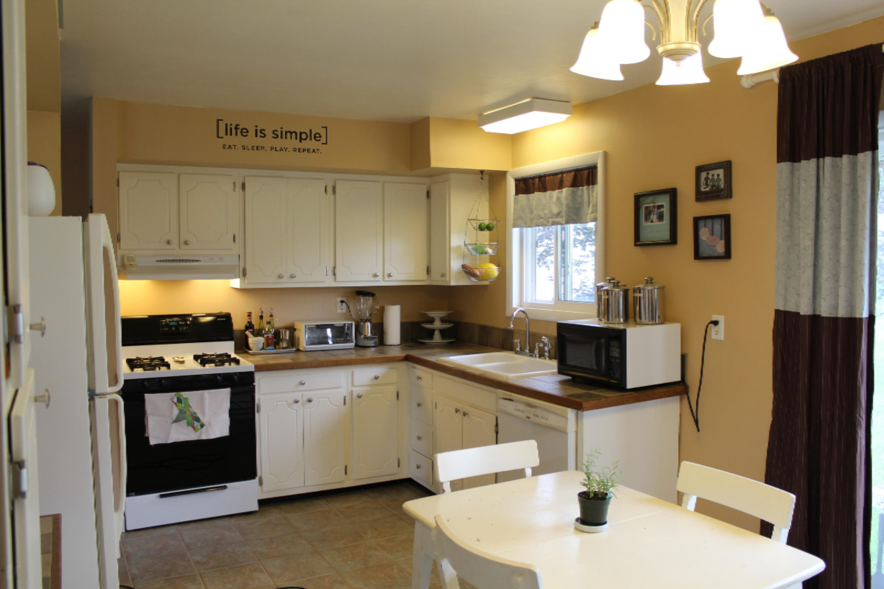 17301 Lovers Lane Three Rivers, MI 49093 - Photo 4 of 22 IMG_2877