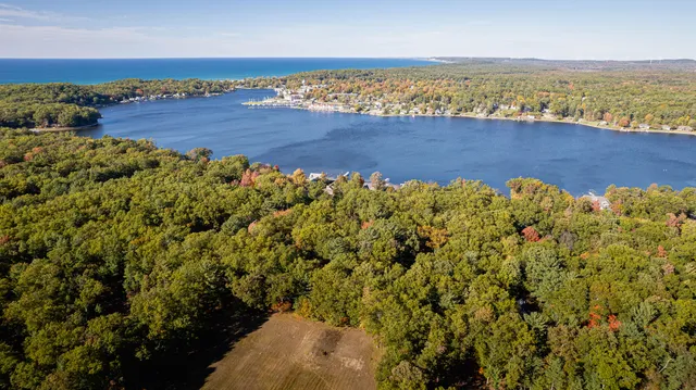 $449,000 | 5921 Longbridge Road, Pentwater, MI 49449