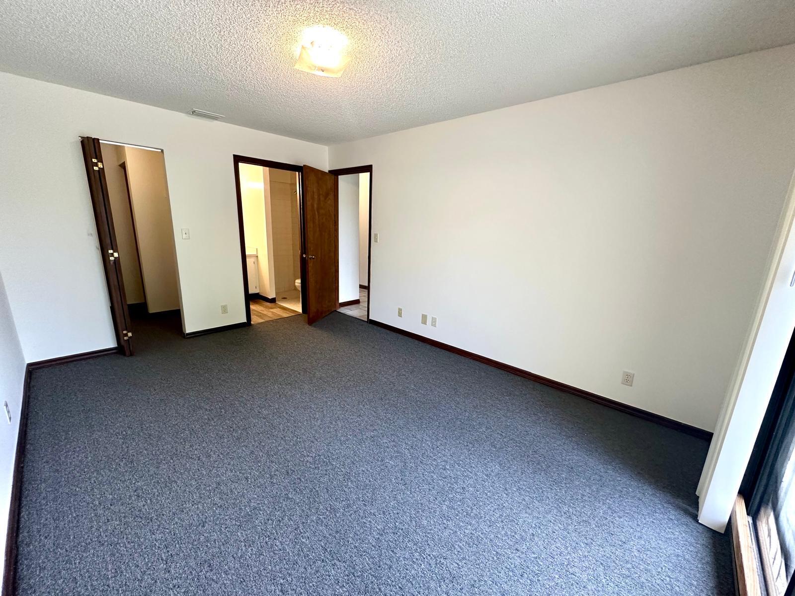 1244 North Haverhill Road, Unit 1 West Palm Beach, FL 33417 - Photo 10 of 16 e5b112e6-8e79-4c80-8354-0e17f4480a74