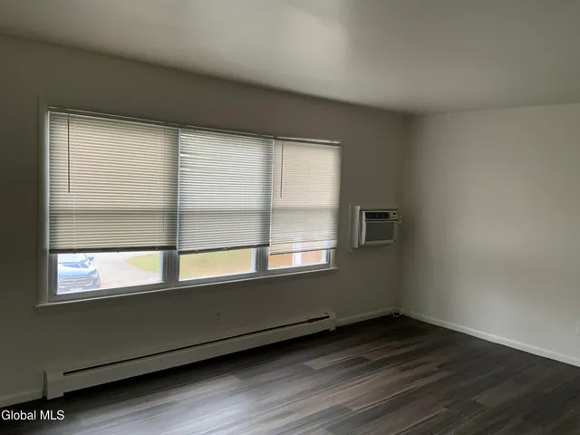 $1,500 | 11-21 Ashdown Road, Unit 15C, Clifton Park, NY 12019