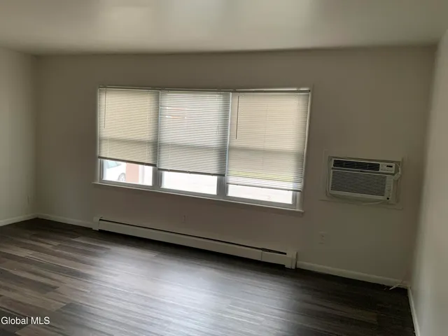 $1,500 | 11-21 Ashdown Road, Unit 15C, Clifton Park, NY 12019