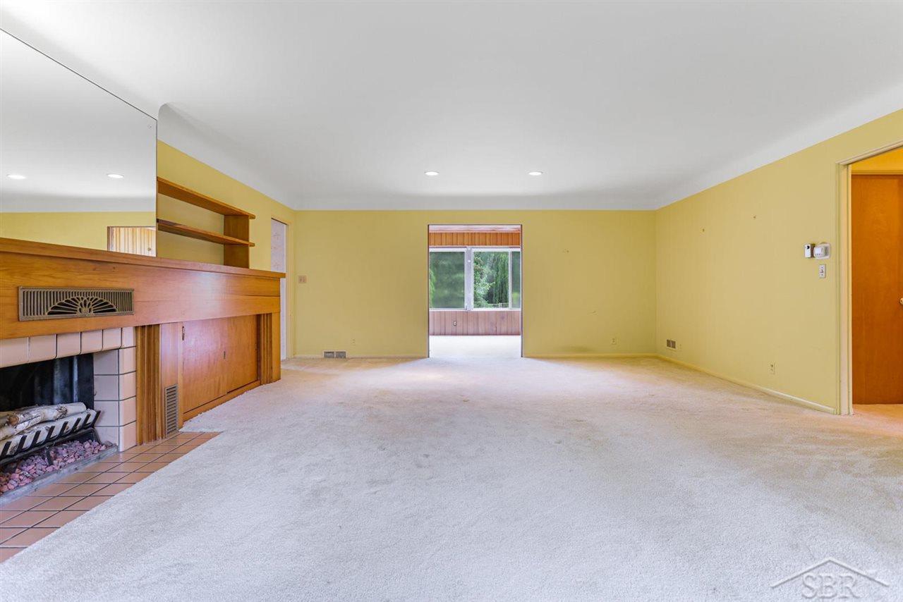 1334 Hemmeter Road Saginaw, MI 48638 - Photo 13 of 54 50053436-12.JPG