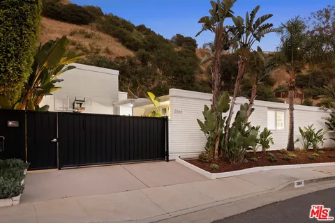 $3,199,000 | 2060 North Beverly Drive, Beverly Hills, CA 90210