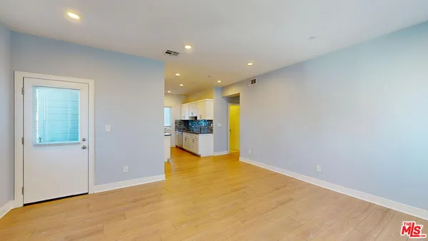 $3,500 | 146 1/2 Rosemont Avenue, Los Angeles, CA 90026