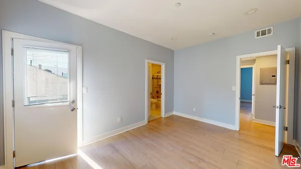 $3,500 | 146 1/2 Rosemont Avenue, Los Angeles, CA 90026