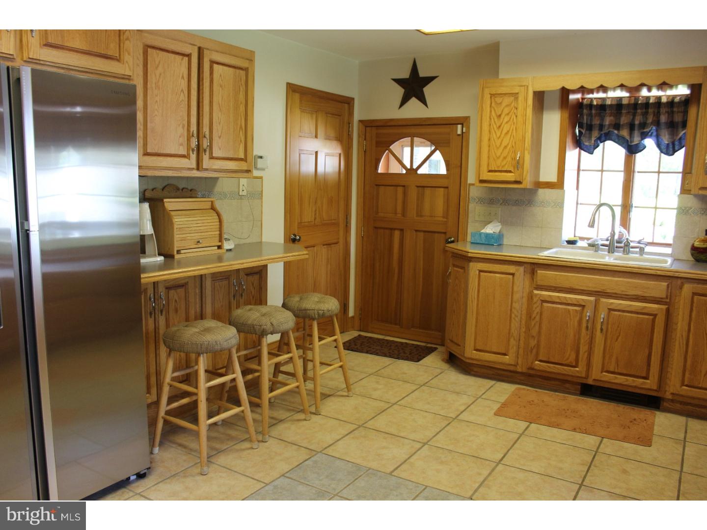 1372 Hendricks Road Pennsburg, PA 18073 - Photo 12 of 25