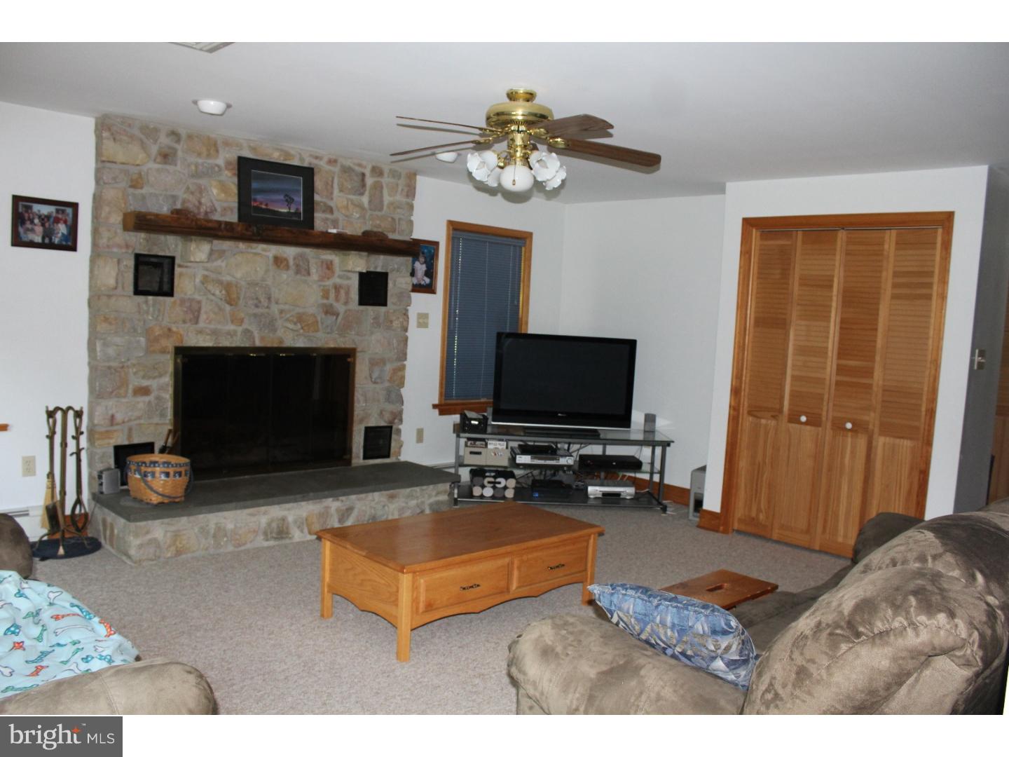 1372 Hendricks Road Pennsburg, PA 18073 - Photo 16 of 25