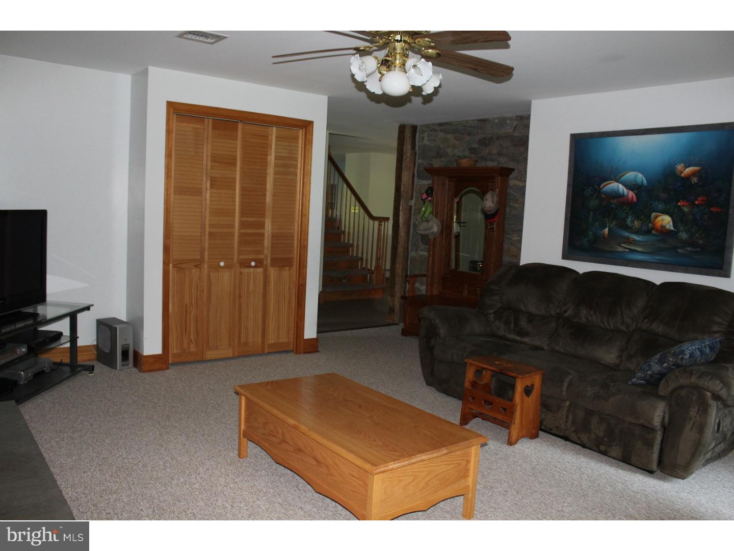 1372 Hendricks Road Pennsburg, PA 18073 - Photo 17 of 25