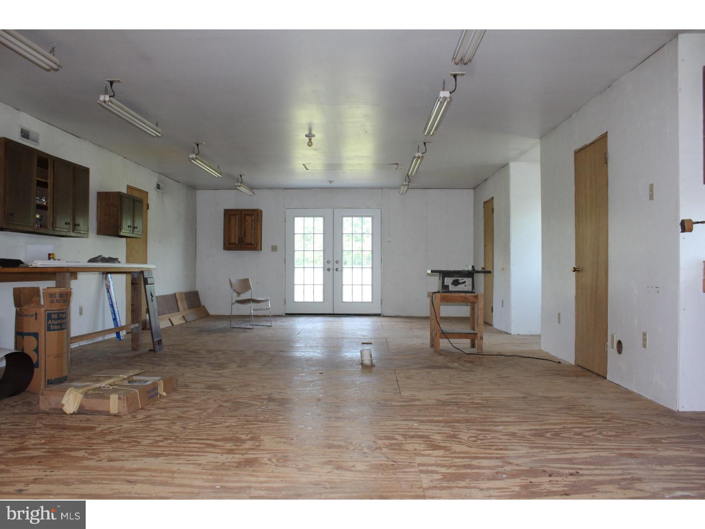 1372 Hendricks Road Pennsburg, PA 18073 - Photo 23 of 25