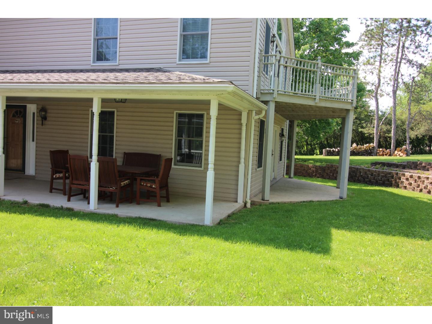 1372 Hendricks Road Pennsburg, PA 18073 - Photo 6 of 25