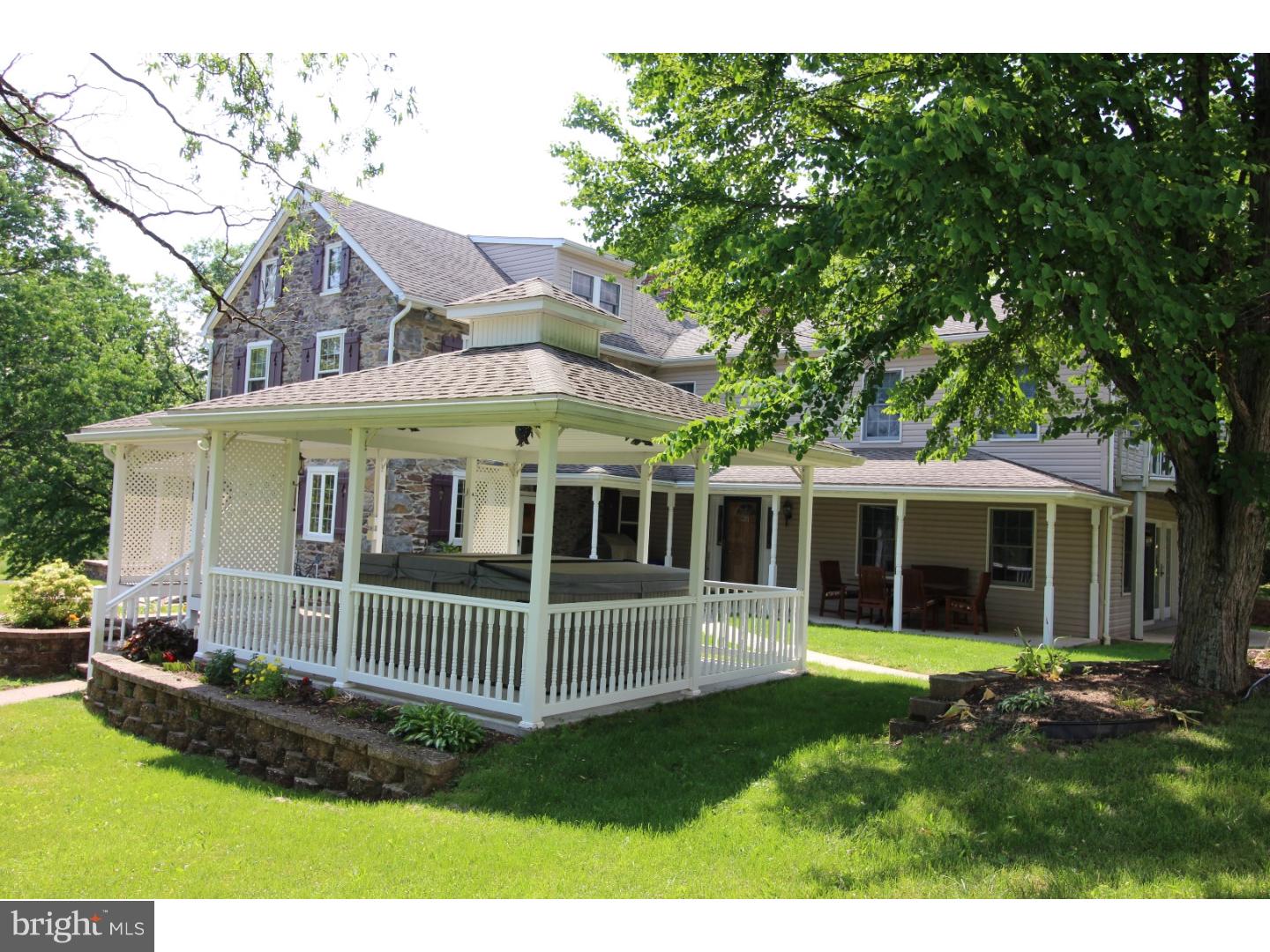 1372 Hendricks Road Pennsburg, PA 18073 - Photo 10 of 25