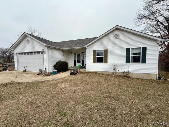 $300,000 | 235 Harmon Lane, Sullivan, MO 63080
