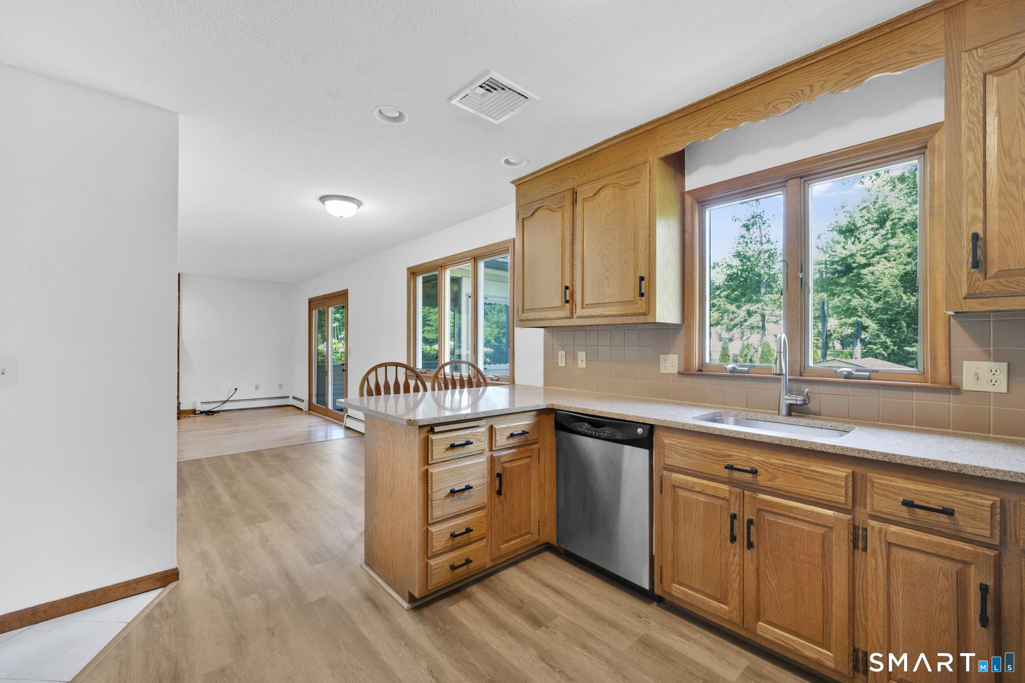 191 Natsisky Farm Road South Windsor, CT 06074 - Photo 11 of 37