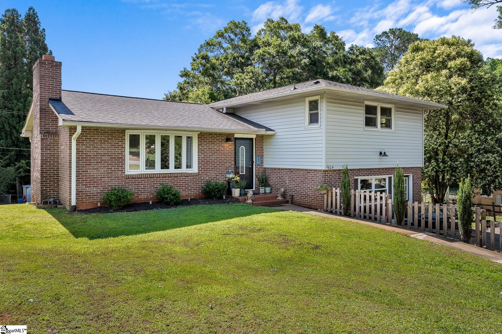 604 Concord Avenue Anderson, SC 29621 - Photo 3 of 46