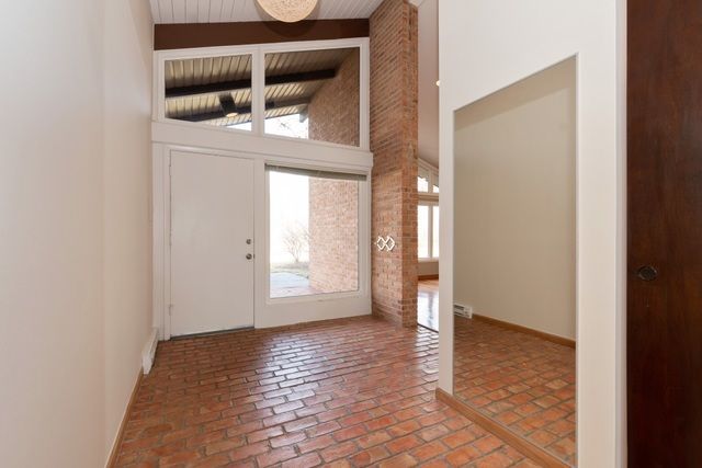 $790,000 | 833 Timber Lane, Lake Forest, IL 60045